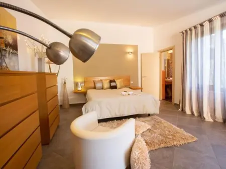 Ferienvilla mit privatem Pool für 7 Personen mit Garten - Photo 23