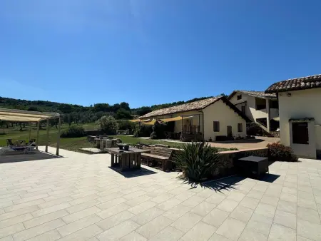 Landgut mit Blick auf das Wasser, Appartement 4 personnes à Girifalco - Photo 1