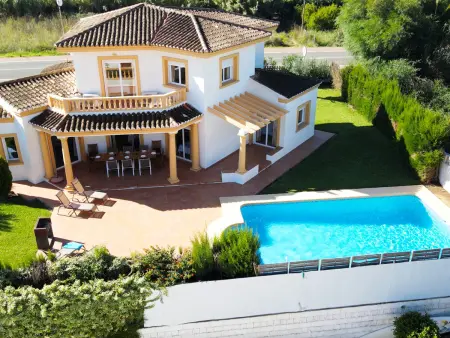 Villa moderne 4 chambres à Dénia avec piscine privée, jardin et climatisation, près de la plage - Photo 2