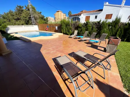 Villa moderne 4 chambres à Dénia avec piscine privée, jardin et climatisation, près de la plage - Photo 3