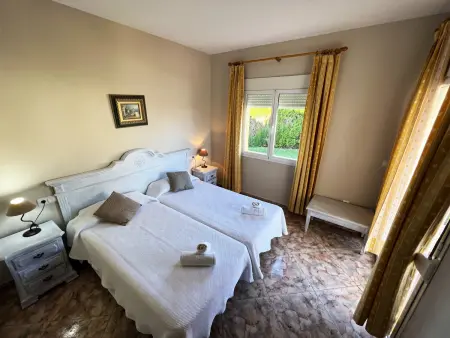 Villa moderne 4 chambres à Dénia avec piscine privée, jardin et climatisation, près de la plage - Photo 13
