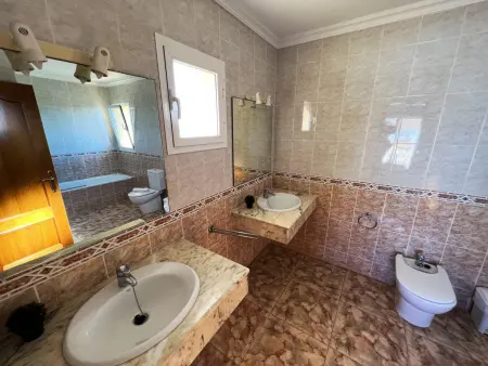 Villa moderne 4 chambres à Dénia avec piscine privée, jardin et climatisation, près de la plage - Photo 19