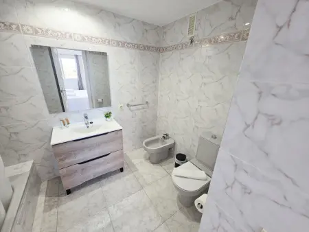 Appartement en bord de mer à Denia avec piscine, jardin et terrasse - 2 chambres, 2 salles de bains - Photo 11