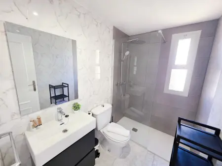 Appartement en bord de mer à Denia avec piscine, jardin et terrasse - 2 chambres, 2 salles de bains - Photo 14