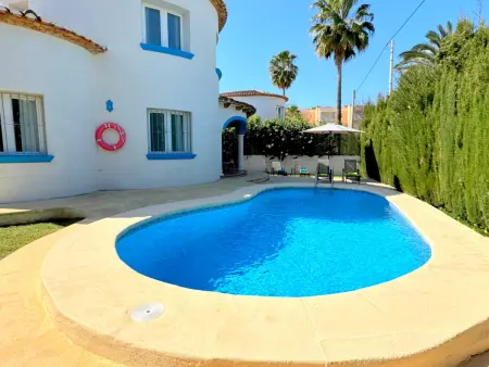 Villa pour 6 pers avec piscine privée à 400m de la plage à Dénia - Photo 4