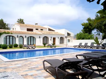 Villa rénovée avec 11 chambres, piscine privée, proche vignobles Moscatel - Photo 1