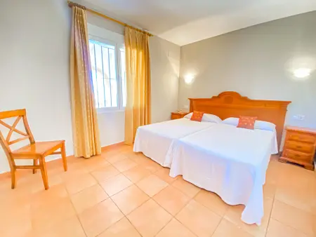Villa à Jávea avec piscine privée, jardin arboré, à 3 km de la plage, proche commerces et loisirs - Photo 6