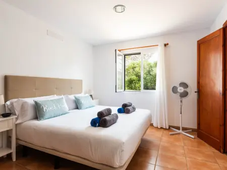 Villa familiale à Cala Blanca avec piscine privée et climatisation - Photo 13
