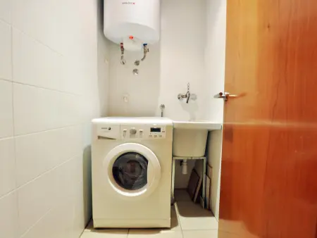 Appartement en front de mer à Rosas avec piscine, climatisation et parking, pour 4 personnes. - Photo 19
