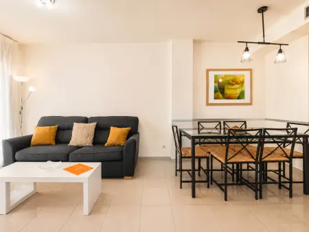 Appartement moderne à Rosas, près de la mer, pour 6 personnes avec piscine et parking - Photo 4