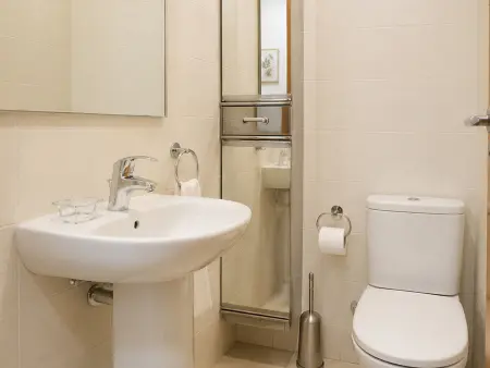 Appartement moderne à Rosas, près de la mer, pour 6 personnes avec piscine et parking - Photo 15