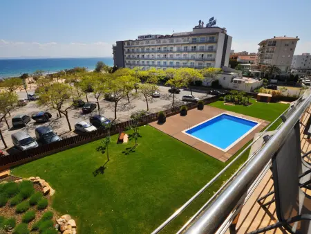 Appartement moderne en bord de mer avec piscine, clim, Wi-Fi et parking à Roses - Photo 2