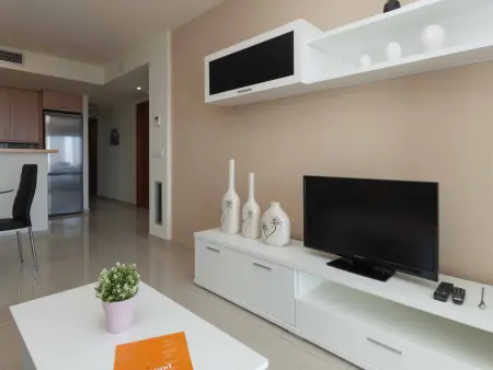 Appartement moderne en bord de mer avec piscine, clim, Wi-Fi et parking à Roses - Photo 9