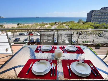 Appartement moderne en bord de mer avec piscine, clim, Wi-Fi et parking à Roses - Photo 18