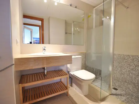 Appartement moderne en bord de mer avec piscine, clim, Wi-Fi et parking à Roses - Photo 19
