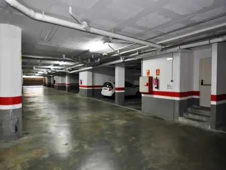 Appartement moderne en bord de mer avec piscine, clim, Wi-Fi et parking à Roses - Photo 21