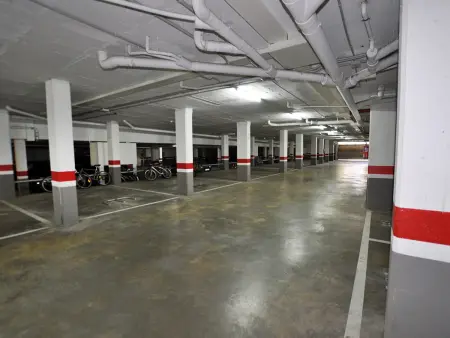 Appartement moderne en bord de mer avec piscine, clim, Wi-Fi et parking à Roses - Photo 24