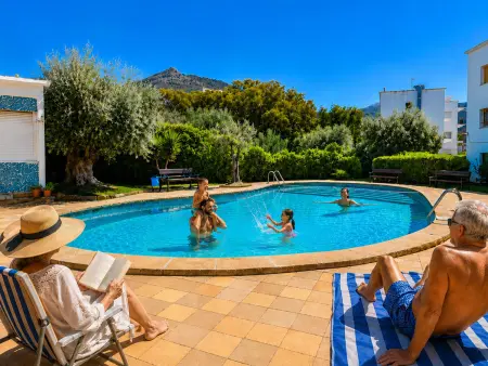 Appartement lumineux avec piscine et parking à Roses - Photo 4