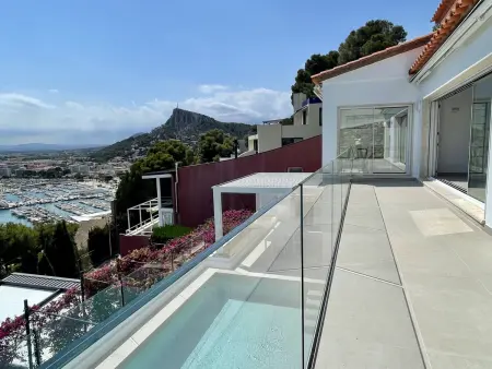 Villa à l'Estartit avec Piscine Privée et Vue sur Mer - Photo 1