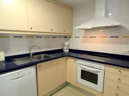 Appartement confortable à L'Escala pour 6 pers avec piscine, clim, parking, proche plage et centre. - Photo 4