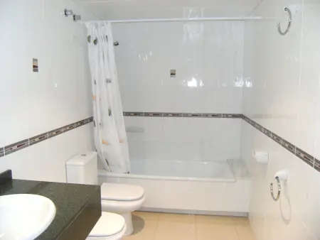 Appartement confortable à L'Escala pour 6 pers avec piscine, clim, parking, proche plage et centre. - Photo 13