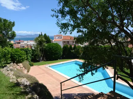 Appartement lumineux avec terrasse et parking à L'Escala - Photo 2