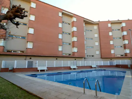 Appartement à L'Escala - 2 chambres, piscine commune, près de la mer, parking inclus - Photo 15