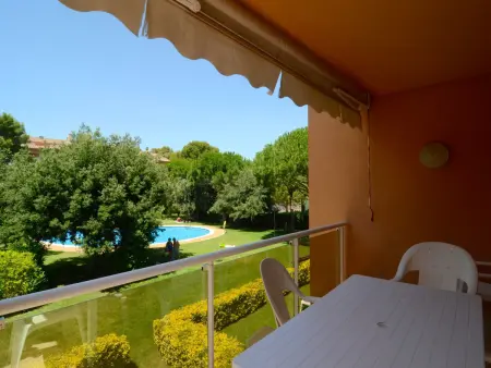 Appartement spacieux avec terrasse et piscine communautaire à Platja de Pals - Photo 3