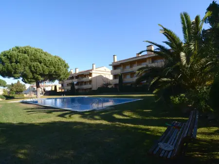 Appartement charmant 2 chambres, terrasse et jardin à L'Escala - Photo 11