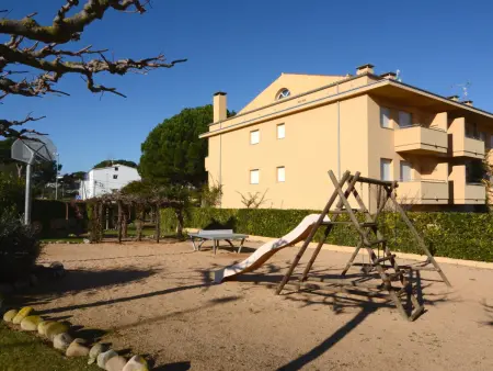 Appartement charmant 2 chambres, terrasse et jardin à L'Escala - Photo 12