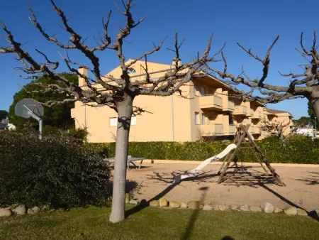 Appartement charmant 2 chambres, terrasse et jardin à L'Escala - Photo 13