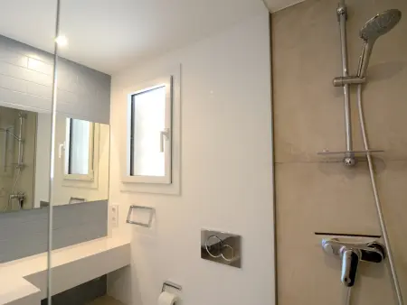 Appartement moderne vue mer, piscine, jardin L'Escala - Photo 25