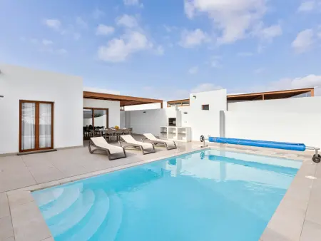 Villa spacieuse à Playa Blanca - 4 chambres, piscine privée chauffée - Photo 9
