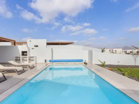 Villa spacieuse à Playa Blanca - 4 chambres, piscine privée chauffée - Photo 12