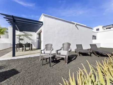 Maison confortable à Playa Blanca avec jardin privé - Photo 5
