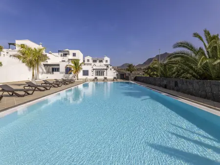 Villa à Playa Blanca avec jardin spacieux et piscine partagée - Photo 14