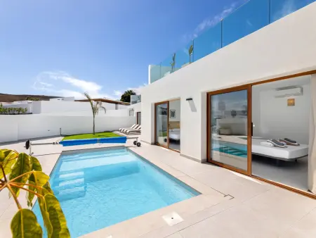 Villa spacieuse à Playa Blanca avec piscine privée chauffée - Photo 2