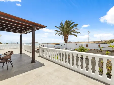 Villa spacieuse et lumineuse à Costa Teguise avec piscine privée chauffée - Photo 9