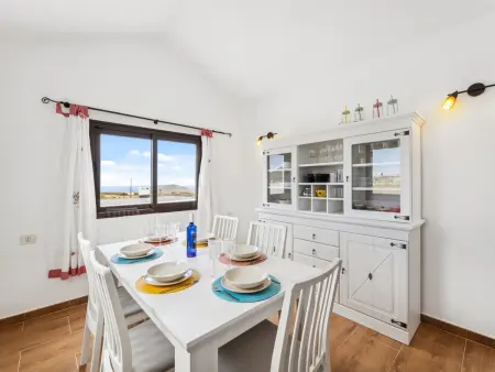 Villa spacieuse et lumineuse à Costa Teguise avec piscine privée chauffée - Photo 10