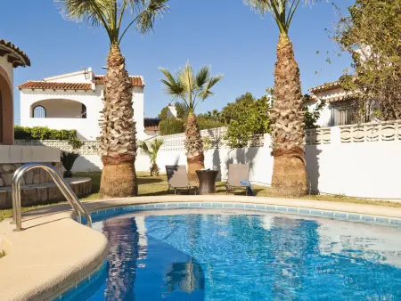 Villa à Dénia avec piscine privée, proche plages, climatisée, parking, jardin, pour 6 personnes - Photo 1
