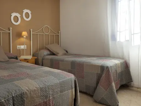 Villa à Dénia avec piscine privée, proche plages, climatisée, parking, jardin, pour 6 personnes - Photo 9