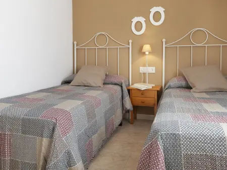 Villa à Dénia avec piscine privée, proche plages, climatisée, parking, jardin, pour 6 personnes - Photo 10