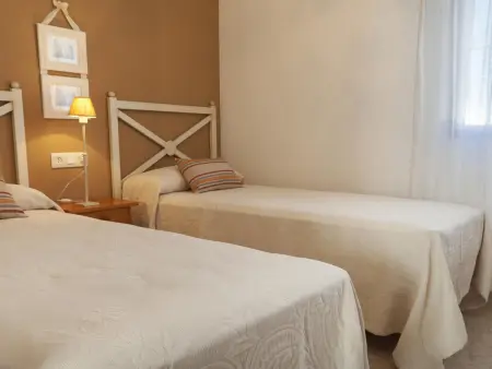 Villa à Dénia avec piscine privée, proche plages, climatisée, parking, jardin, pour 6 personnes - Photo 11