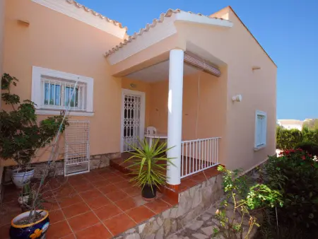 Villa ensoleillée avec piscine privée et jardin près du centre et plage à Denia pour 6 pers. - Photo 1