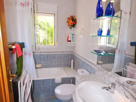 Villa ensoleillée avec piscine privée et jardin près du centre et plage à Denia pour 6 pers. - Photo 12