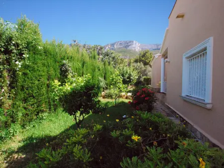 Villa ensoleillée avec piscine privée et jardin près du centre et plage à Denia pour 6 pers. - Photo 23