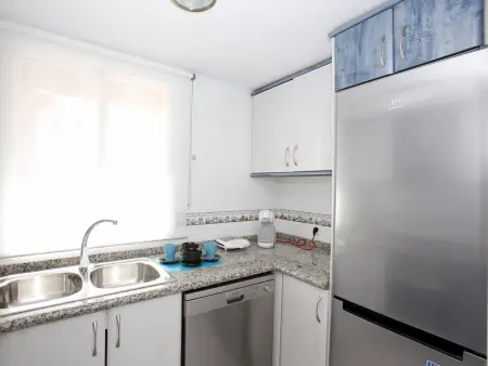 Appartement moderne à Denia, proche plage, piscine commune - Photo 8