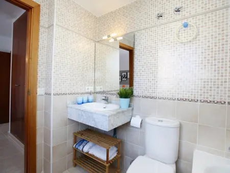 Appartement moderne à Denia, proche plage, piscine commune - Photo 12