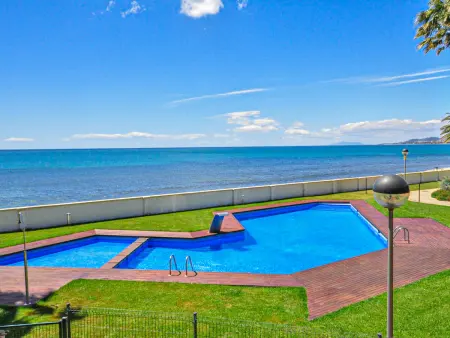 Appartement face mer avec climatisation et piscine - Photo 5