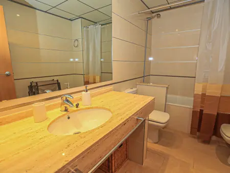 Appartement face mer avec climatisation et piscine - Photo 20
